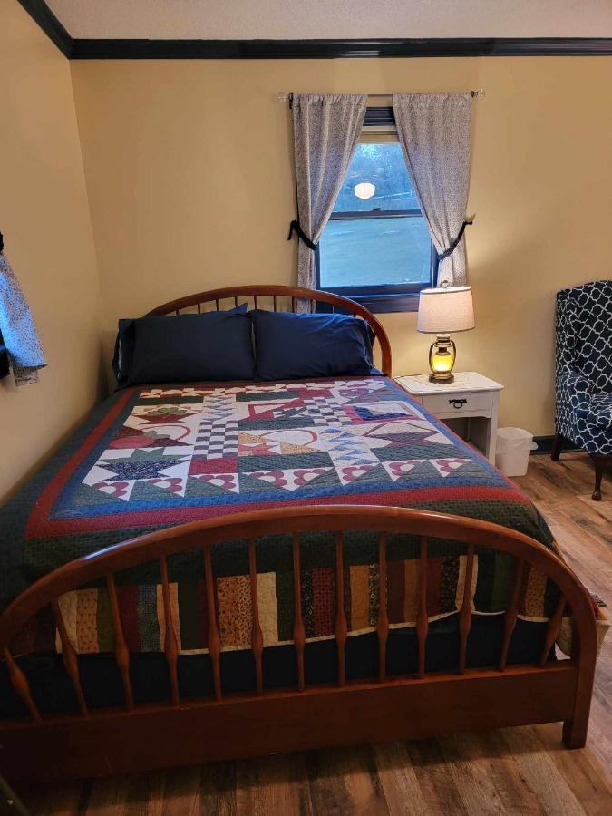 Moonlight Manor Bed & Breakfast Floyd Εξωτερικό φωτογραφία