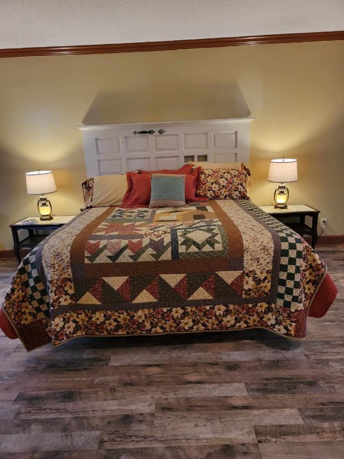 Moonlight Manor Bed & Breakfast Floyd Εξωτερικό φωτογραφία