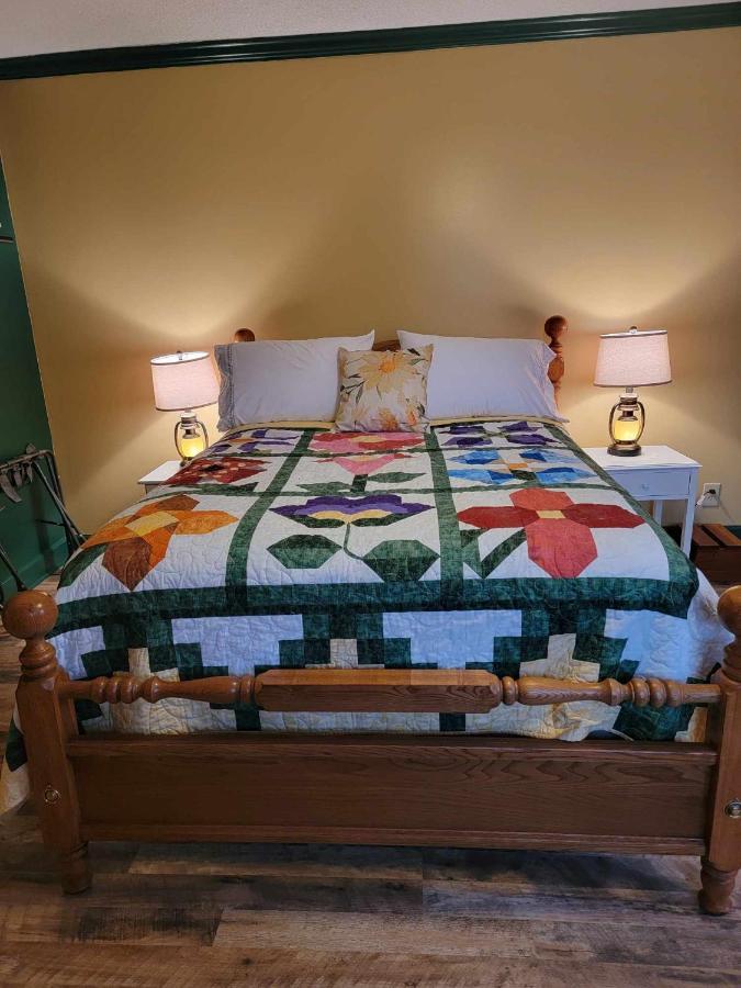 Moonlight Manor Bed & Breakfast Floyd Εξωτερικό φωτογραφία